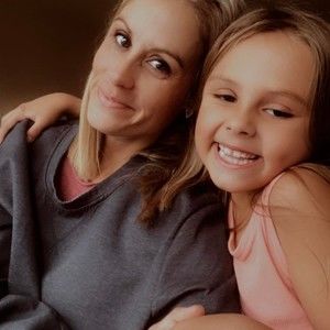 Meet your Posher, Larissa